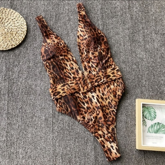 🆕LAST 1! Sexy Leopard Print One Piece Swimsuit - Picture 3 of 7